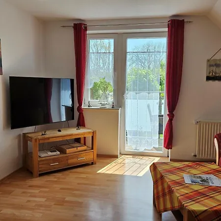 Апартаменты Balkonwohnung Arngast